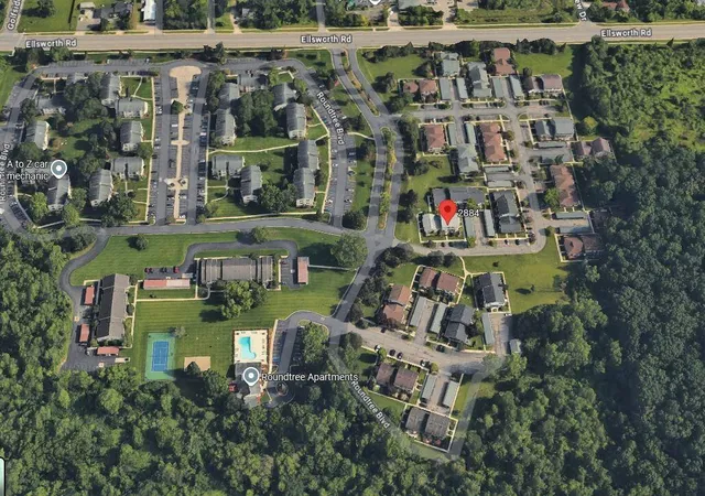 Homes for sale in Ypsilanti, MI | 2884 Roundtree Blvd #Bldg 16, Unit 105, Ypsilanti, MI 48197 | MLS# 70521052