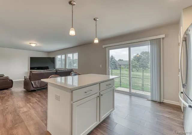 5th image of 410 Settlers Cvs, Tecumseh, MI 49286 7739 | MLS# 61009937