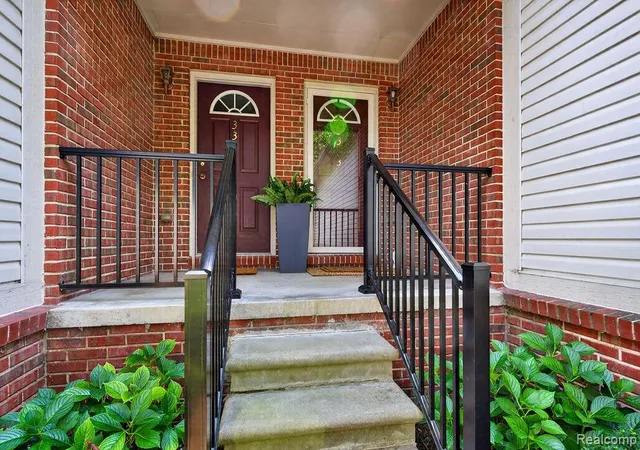 1st image of 3383 Baldwin Woods Dr, Lake Orion, MI 48359 | MLS# 61017517