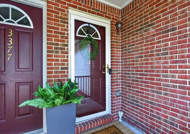 2nd image of 3383 Baldwin Woods Dr, Lake Orion, MI 48359 | MLS# 61017517