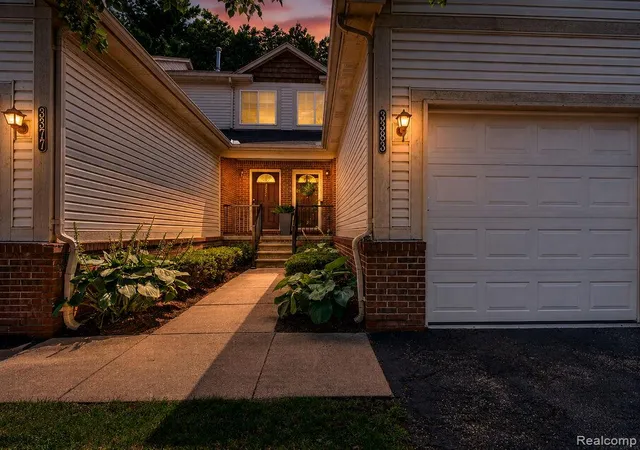 59th image of 3383 Baldwin Woods Dr, Lake Orion, MI 48359 | MLS# 61017517