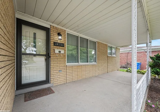 Photo 3 of Sale Pending at 14250 Ivanhoe St, Warren, MI 48088 | MLS# 50220136 | Listing updated on 2026-09-03
