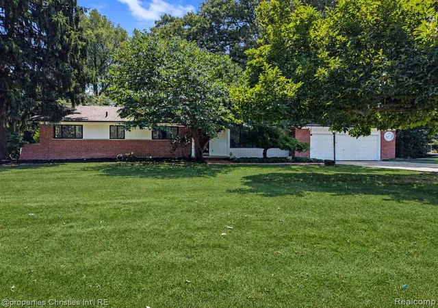 Photo 64 of Single family home for sale at 24711 Tudor Ln, Franklin, MI 48025 | MLS# 61018712 | Listing updated on 2026-09-01