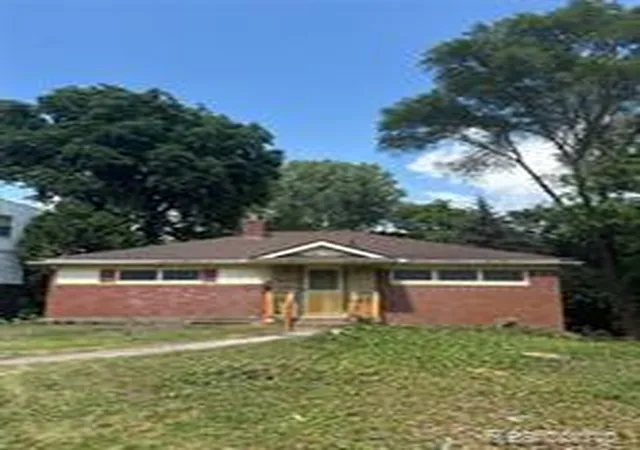 Homes for sale in Clarkston, MI | 5910 Lakewood Blvd, Clarkston, MI 48346 | MLS# 61008948