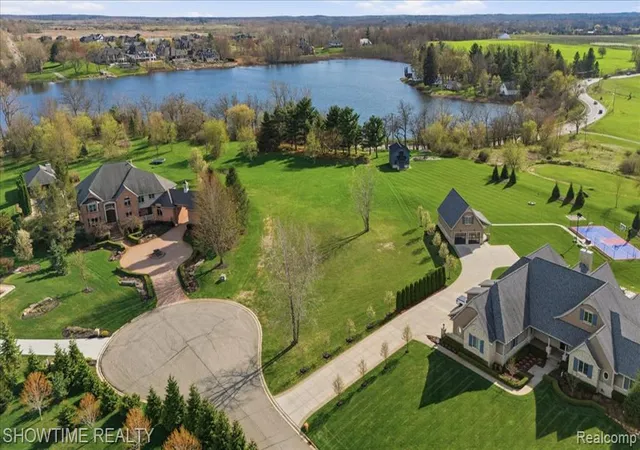 5th image of 69225 Lake Point Ct, Bruce Twp, MI 48065 | MLS# 60985202
