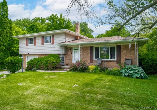 Homes for sale in Grand Blanc, MI | 6395 Tanglewood Ln, Grand Blanc, MI 48439 | MLS# 61005951