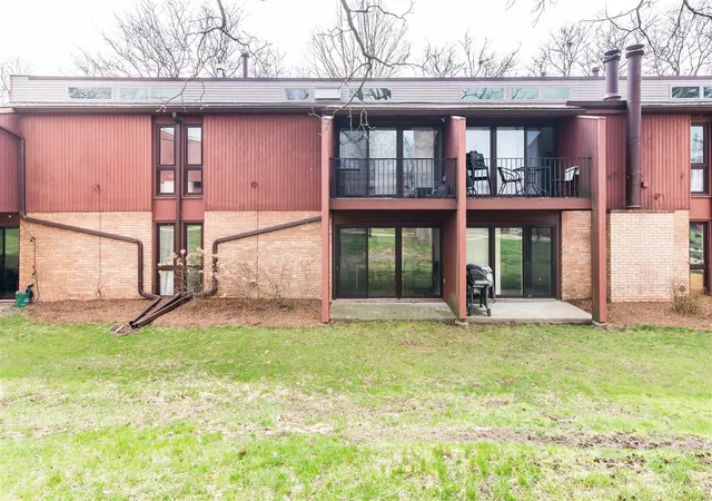 Homes for sale in Ann Arbor, MI | 1809 Independence Boulevard, Ann Arbor, MI 48104 | Houzeo