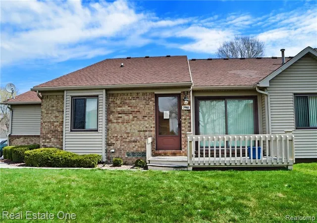 1st image of 7981 Lawrence, West Bloomfield, MI 48390 | MLS# 21134833
