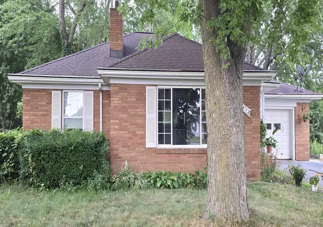 Photo 1 of Sale Pending at 4873 N Sheridan Rd, Saginaw, MI 48601 | MLS# 50218490 | Listing updated on 2026-09-16