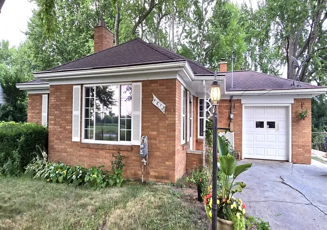 Photo 2 of Sale Pending at 4873 N Sheridan Rd, Saginaw, MI 48601 | MLS# 50218490 | Listing updated on 2026-09-16
