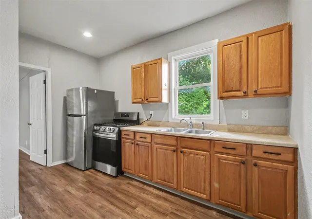 Photo 4 of Single family home for sale at 710 Baxter St, Grand Rapids, MI 49503 | MLS# 70543189 | Listing updated on 2026-08-13