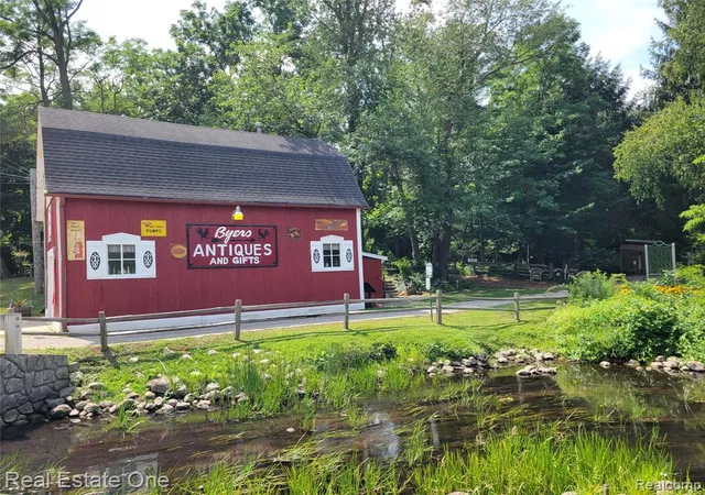 Photo 9 of Land for sale at Vacant Tamworth St, Commerce Twp, MI 48382 | MLS# 61024502 | Listing updated on 2026-08-25