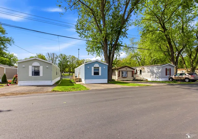 Homes for sale in Brooklyn, MI | 2678 Bayberry Ct, Brooklyn, MI 48130 | MLS# 50208493