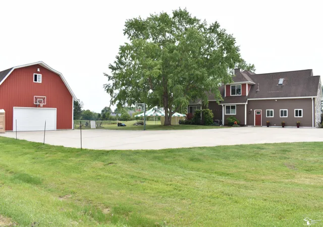 Homes for sale in South Rockwood, MI | 13310 Armstrong Rd, South Rockwood, MI 48179 | MLS# 50212134
