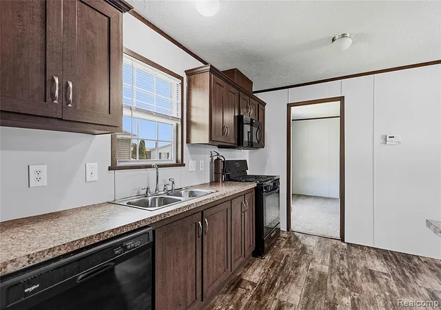 Photo 5 of Manufactured home for sale at 46545 Le Grande Blvd, Macomb, MI 48044 | MLS# 61008565 | Listing updated on 2026-08-06