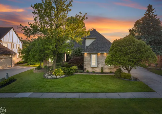 Homes for sale in Shelby Township, MI | 55261 Kingsway Dr, Shelby Township, MI 48316 | MLS# 50211445