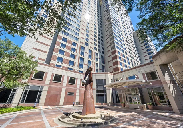 Photo 2 of Condo for sale at 57 Campau Cir #2305, Grand Rapids, MI 49503 | MLS# 70539199 | Listing updated on 2026-09-08