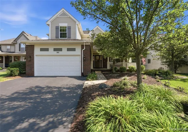 1st image of 505 E Peninsula Ct, Oxford, MI 48371 | MLS# 61018333