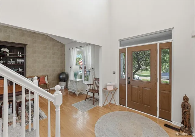 5th image of 505 E Peninsula Ct, Oxford, MI 48371 | MLS# 61018333