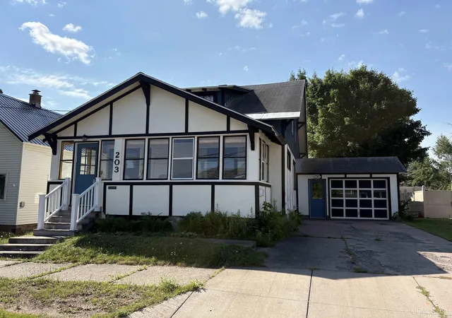 Photo 1 of Single family home for sale at 203 W Francis St, Ironwood, MI 49938 | MLS# 50218041 | Listing updated on 2026-08-11