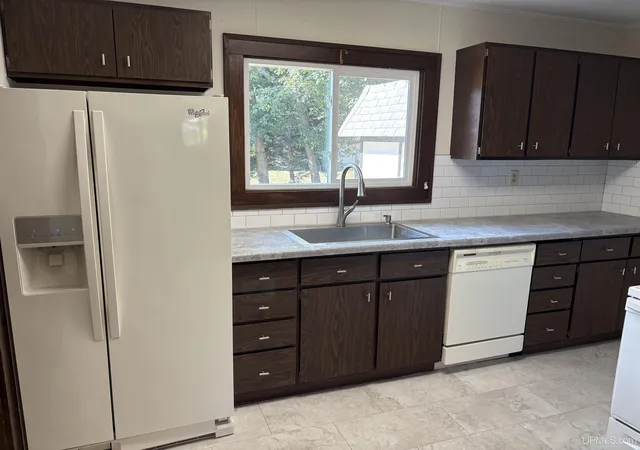 Photo 2 of Single family home for sale at 203 W Francis St, Ironwood, MI 49938 | MLS# 50218041 | Listing updated on 2026-08-11