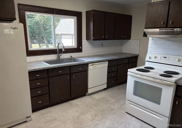 Photo 3 of Single family home for sale at 203 W Francis St, Ironwood, MI 49938 | MLS# 50218041 | Listing updated on 2026-08-11