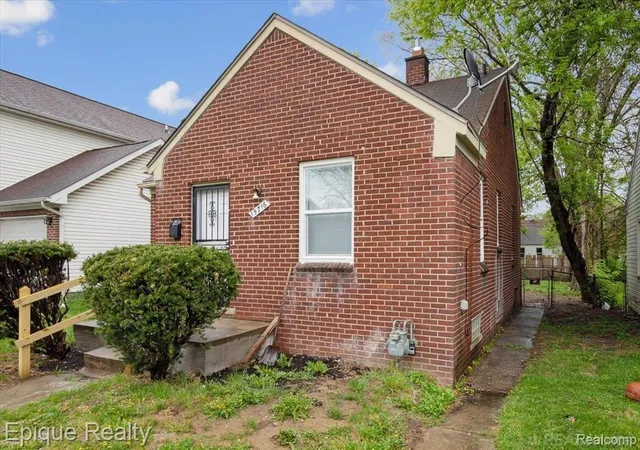 2nd image of 15716 Patton St, Detroit, MI 48223 | MLS# 50209212