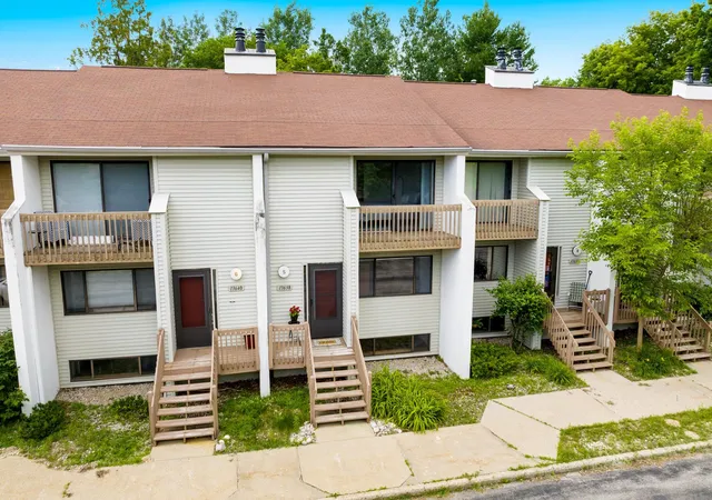 2nd image of 13638 S Thorn Creek Dr, Traverse City, MI 49684 | MLS# 80070923
