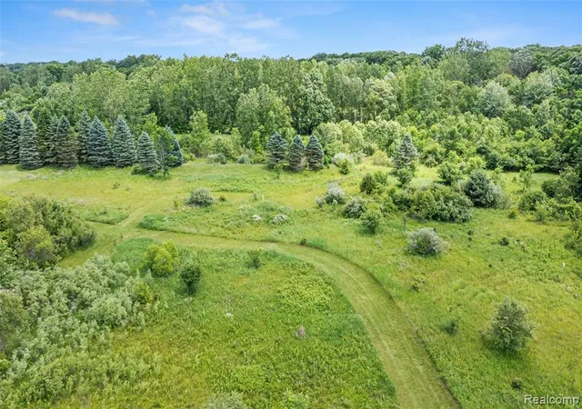2nd image of 9759 Jessica J Ln, Salem, MI 48175 | MLS# 60985710