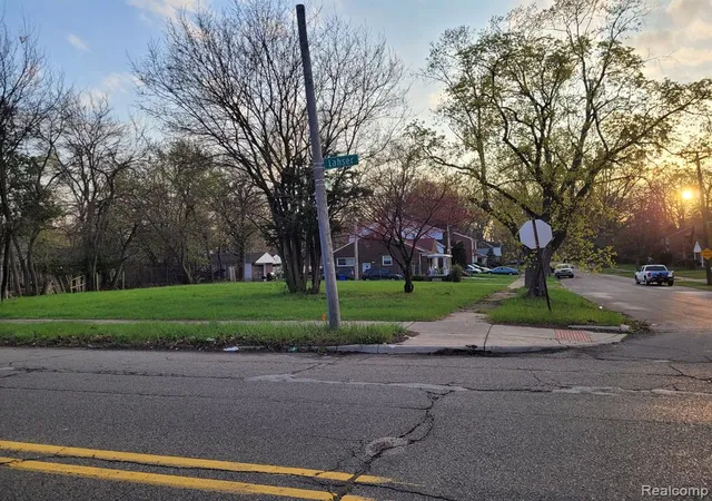 1st image of 18435 Lahser Rd, Detroit, MI 48219 | MLS# 60209957
