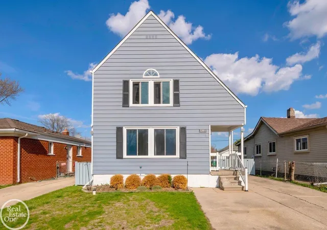 2nd image of 22816 Shakespeare St, Eastpointe, MI 48021 | MLS# 50204540