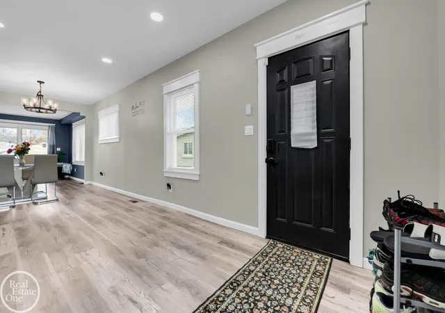 4th image of 22816 Shakespeare St, Eastpointe, MI 48021 | MLS# 50204540