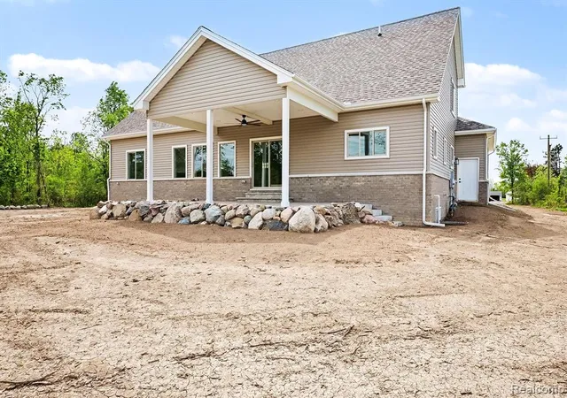Homes for sale in Ray, MI | 57560 Omo Rd, Ray, MI 48096 | MLS# 60998102