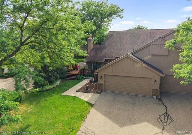 Homes for sale in Livonia, MI | 37600 N Laurel Park Dr, Livonia, MI 48152 | MLS# 61002446