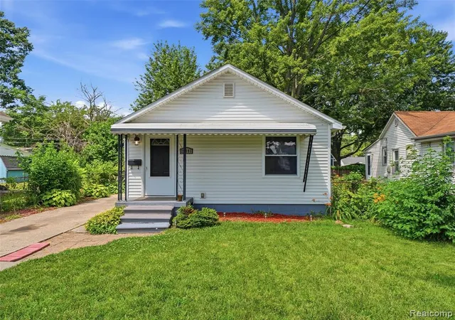 Homes for sale in Hazel Park, MI | 23091 Berdeno Ave, Hazel Park, MI 48030 | MLS# 61007858