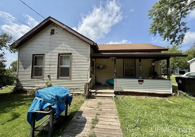 Photo 1 of Single family home for sale at N16531 Park Ave, Hermansville, MI 49847 | MLS# 50217820 | Listing updated on 2026-08-07