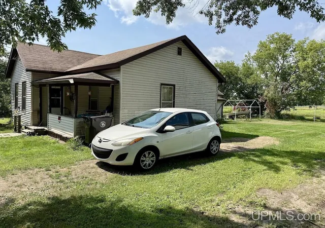 Photo 2 of Single family home for sale at N16531 Park Ave, Hermansville, MI 49847 | MLS# 50217820 | Listing updated on 2026-08-07
