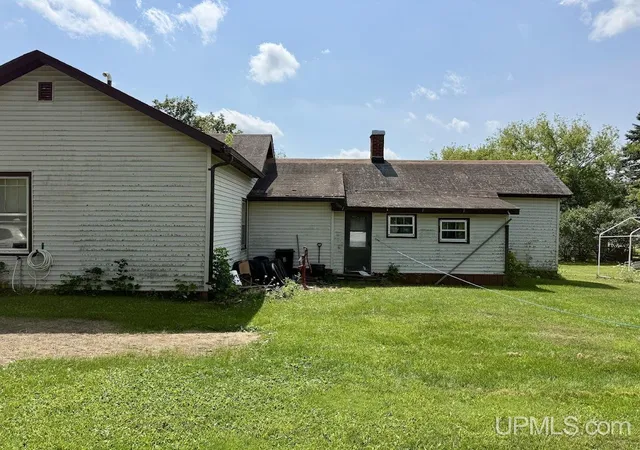 Photo 3 of Single family home for sale at N16531 Park Ave, Hermansville, MI 49847 | MLS# 50217820 | Listing updated on 2026-08-07