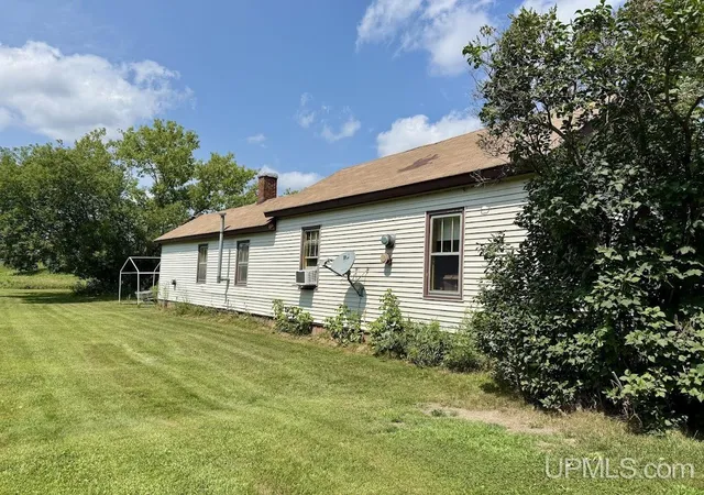 Photo 4 of Single family home for sale at N16531 Park Ave, Hermansville, MI 49847 | MLS# 50217820 | Listing updated on 2026-08-07