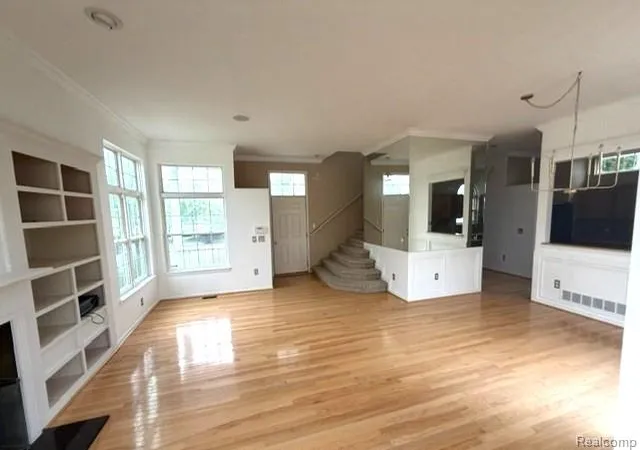 5th image of 88 Champlain Blvd, Howell, MI 48843 | MLS# 61009381