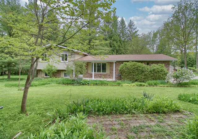 Photo 3 of Single family home for sale at 39 W Judd Rd, Milan, MI 48160 | MLS# 70534284 | Listing updated on 2026-09-16