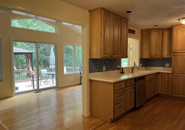 Photo 3 of Single family home for sale at 39 W Judd Rd, Milan, MI 48160 | MLS# 70534284 | Listing updated on 2026-09-16