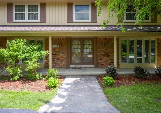 Photo 2 of Single family home for sale at 28550 Tavistock Trl, Southfield, MI 48034 | MLS# 70545674 | Listing updated on 2026-08-31