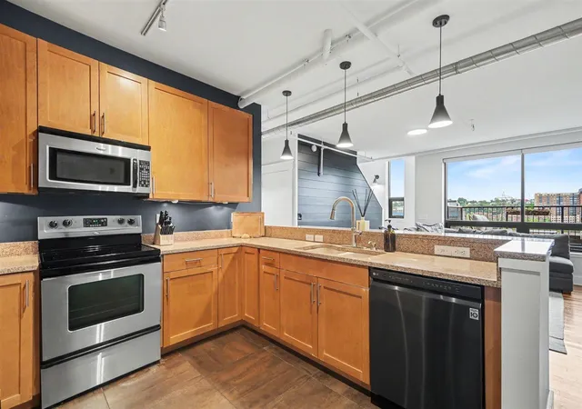 Photo 2 of Condo for sale at 600 Broadway Ave #602, Grand Rapids, MI 49504 | MLS# 70553021 | Listing updated on 2026-10-08