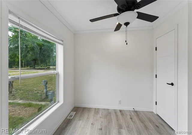 Homes for sale in Fenton, MI | 17 Sunset Lane Lane, Fenton, MI 48430 | MLS# 61001170