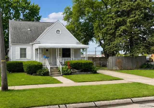 Homes for sale in Center Line, MI | 8056 Central, Center Line, MI 48015 | MLS# 61006016