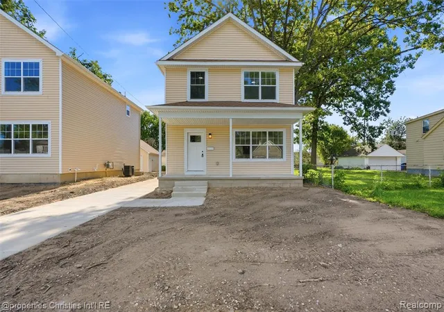 Homes for sale in Madison Heights, MI | 27824 Groveland St, Madison Heights, MI 48071 | MLS# 61005526