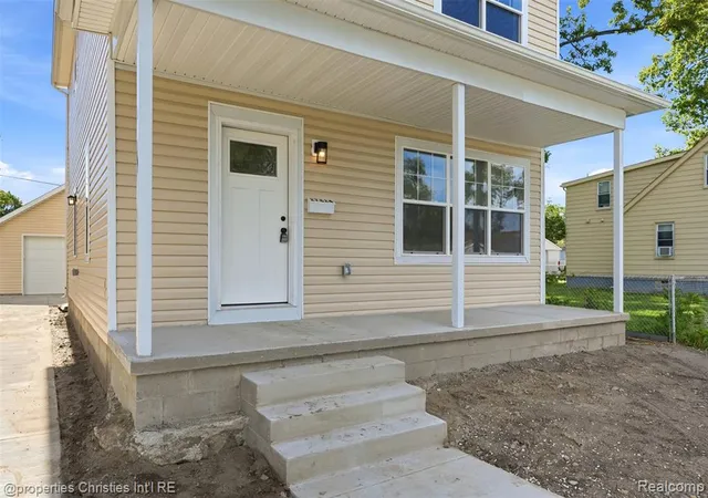 Homes for sale in Madison Heights, MI | 27824 Groveland St, Madison Heights, MI 48071 | MLS# 61005526