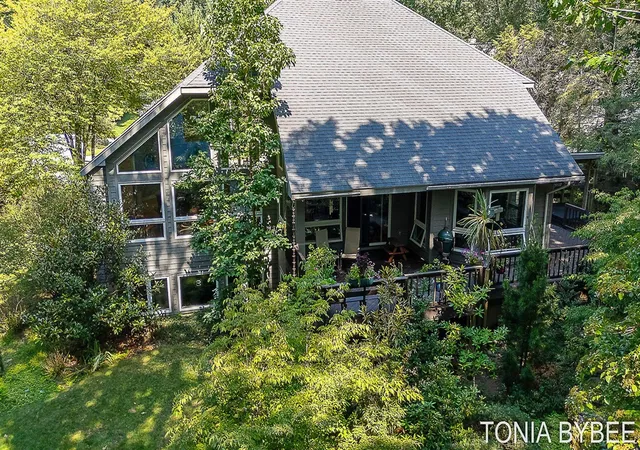 Photo 1 of Single family home for sale at 2302 Timberlee Dr, Holland, MI 49424 | MLS# 70551783 | Listing updated on 2026-09-03