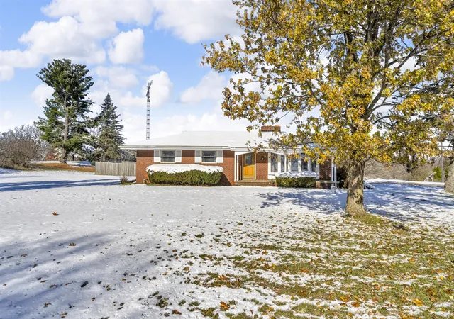 Photo 1 of Single family home for sale at 5480 White Rd, Cement City, MI 49233 | MLS# 70504359 | Listing updated on 2025-11-16